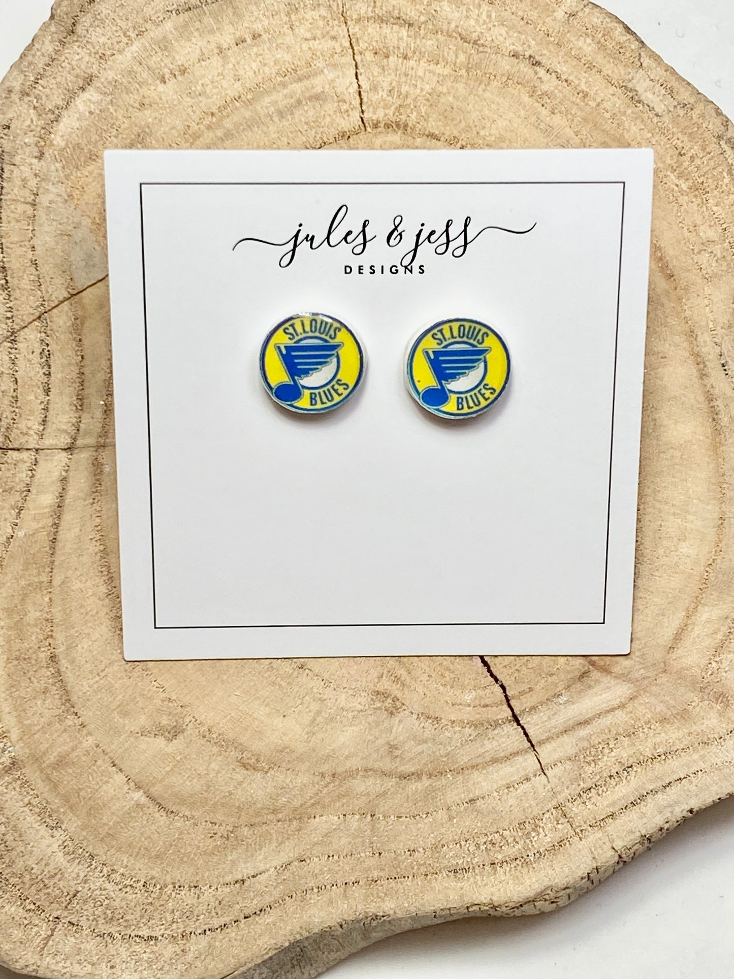 Vintage Blues Stud