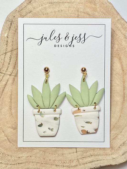 Plant Dangle